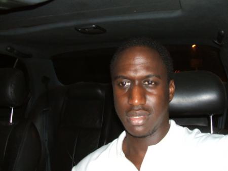 Driving to my boys crib at 1am. August 25, 2006